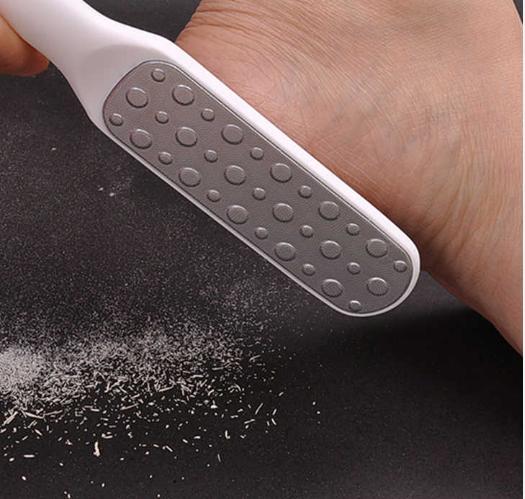 治疗脚后跟脱皮干裂的方法,脚后跟干裂脱皮教你一招实用省钱