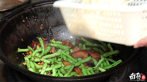 南阳正宗铁锅焖面,南阳焖面哪家最好吃