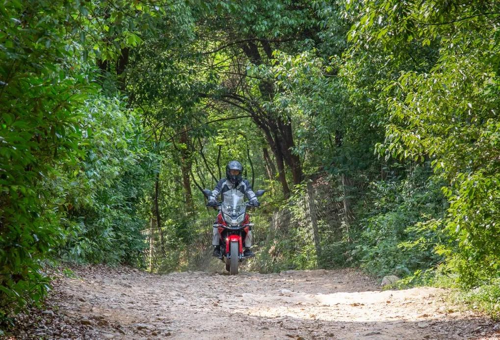胖虎试驾：新大洲本田CBF190X终于不再是街车换壳了