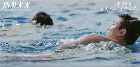 张子枫高考后直接拍电影,张子枫电影上映失控落泪只为哥哥