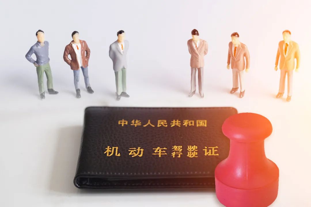 异地驾驶证深圳龙华换证在哪里,异地驾驶证到期如何换证广东