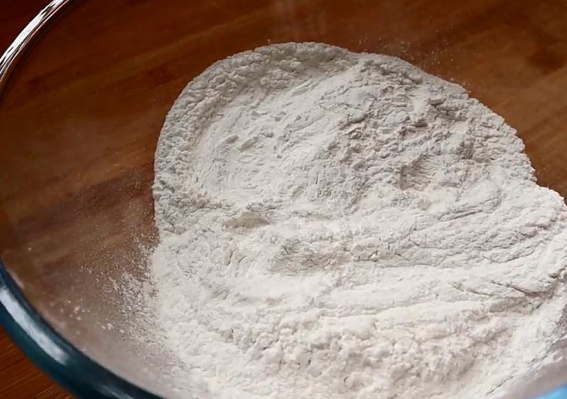 红糖糍粑用糯米做还是用糯米粉做,冬日湖南农家手工红糖糯米糍粑