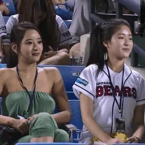 女人抖腿说明什么心理,喜欢抖腿的人是什么心理