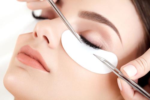 朱一龙霍建华睫毛,朱一龙睫毛有多长