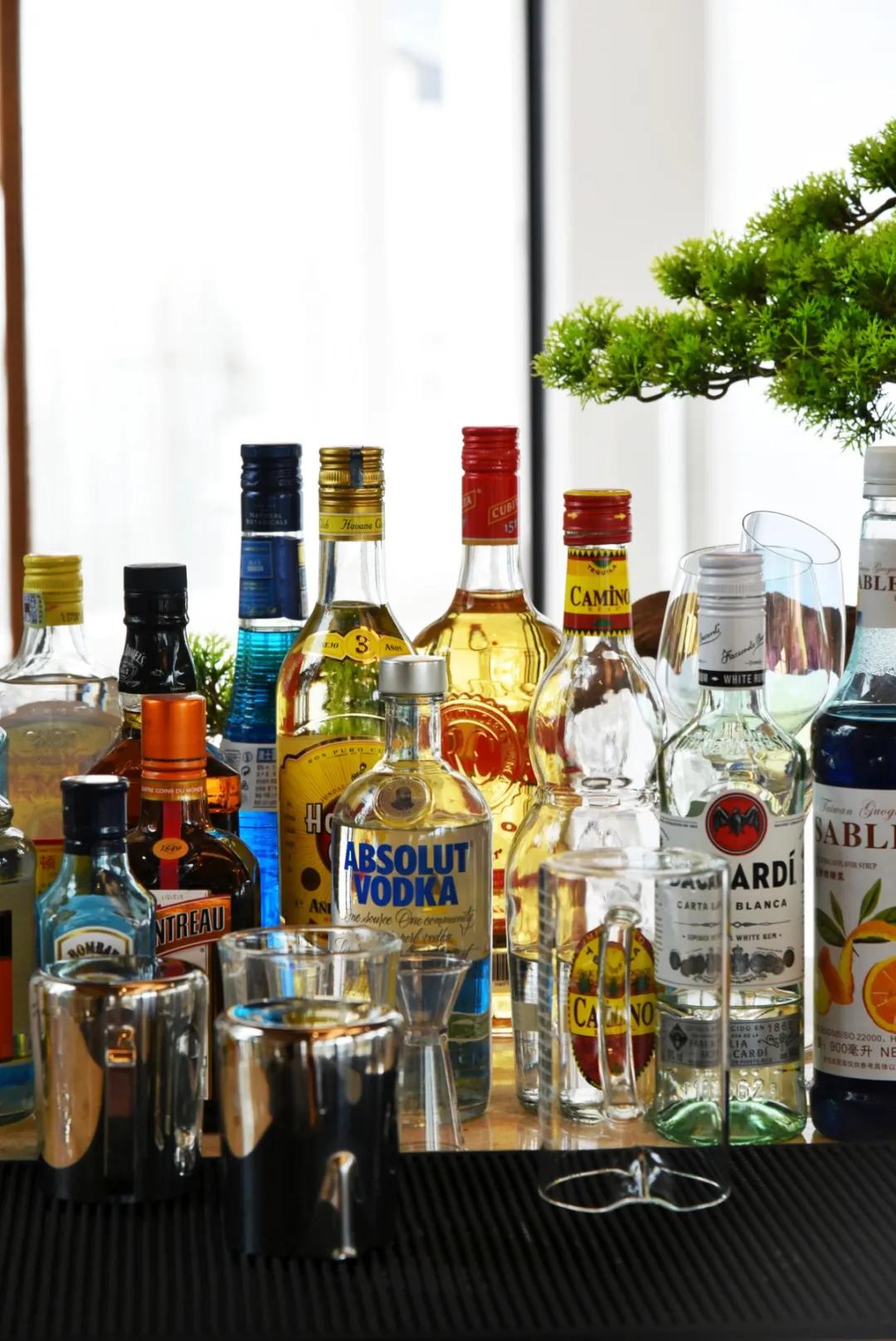 「觅趣小镇新都·原舍绿茵」湖畔泳池，畅玩斑竹园足球音乐小镇