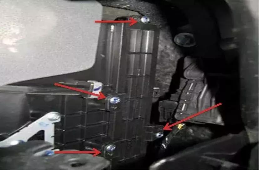 多效汽车空调滤清器怎么拆下来,环保汽车空调滤清器更换教程