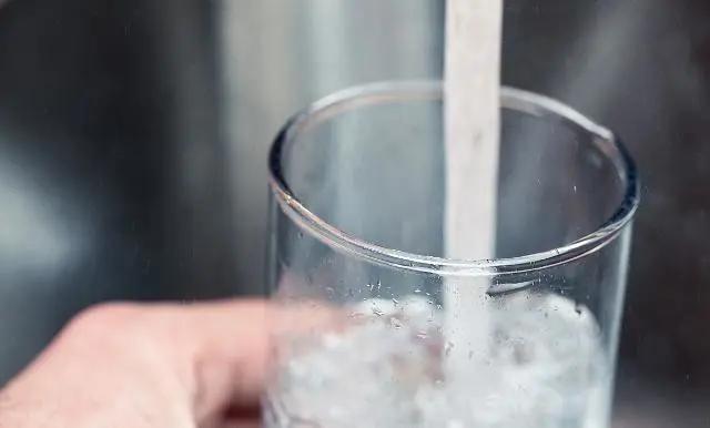 一喝水就想尿是不是肾虚,一直喝水还是感觉口渴是肾虚吗