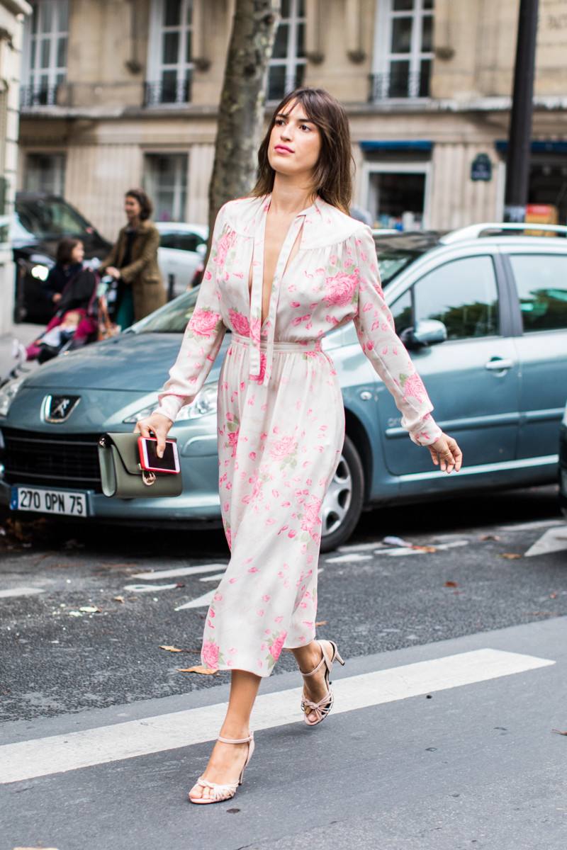 春夏碎花裙显瘦,春夏必买的裙子