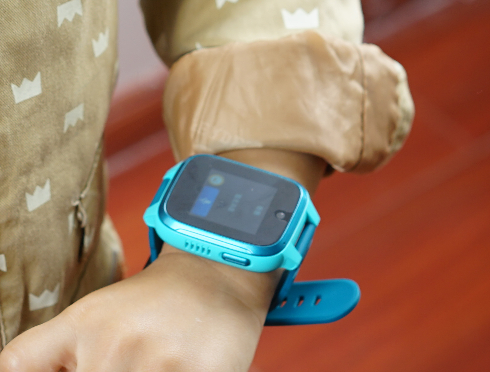 360电话手表8xs有什么功能,360儿童手表8xs怎样恢复出厂设置