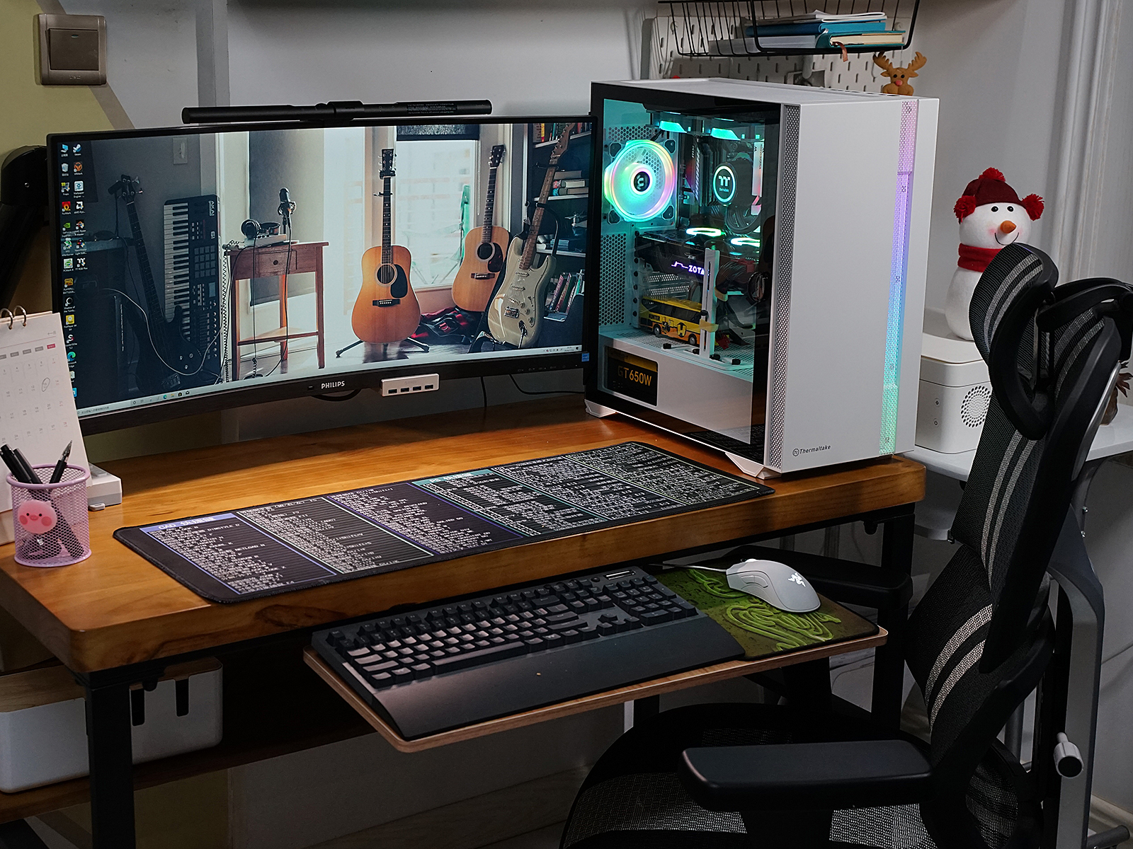 秀桌面：送老婆RGB全家桶PC，钱都花在光效上的感觉真棒