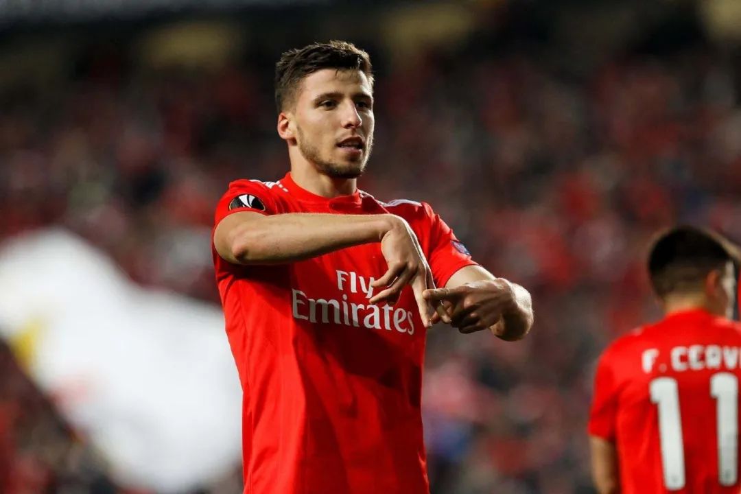 实况足球葡萄牙小将,实况足球葡萄牙左后卫基基