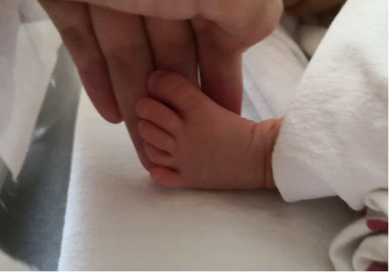 优秀的单身女性选择海外买精定制宝宝，网友称这是人类发展的趋势