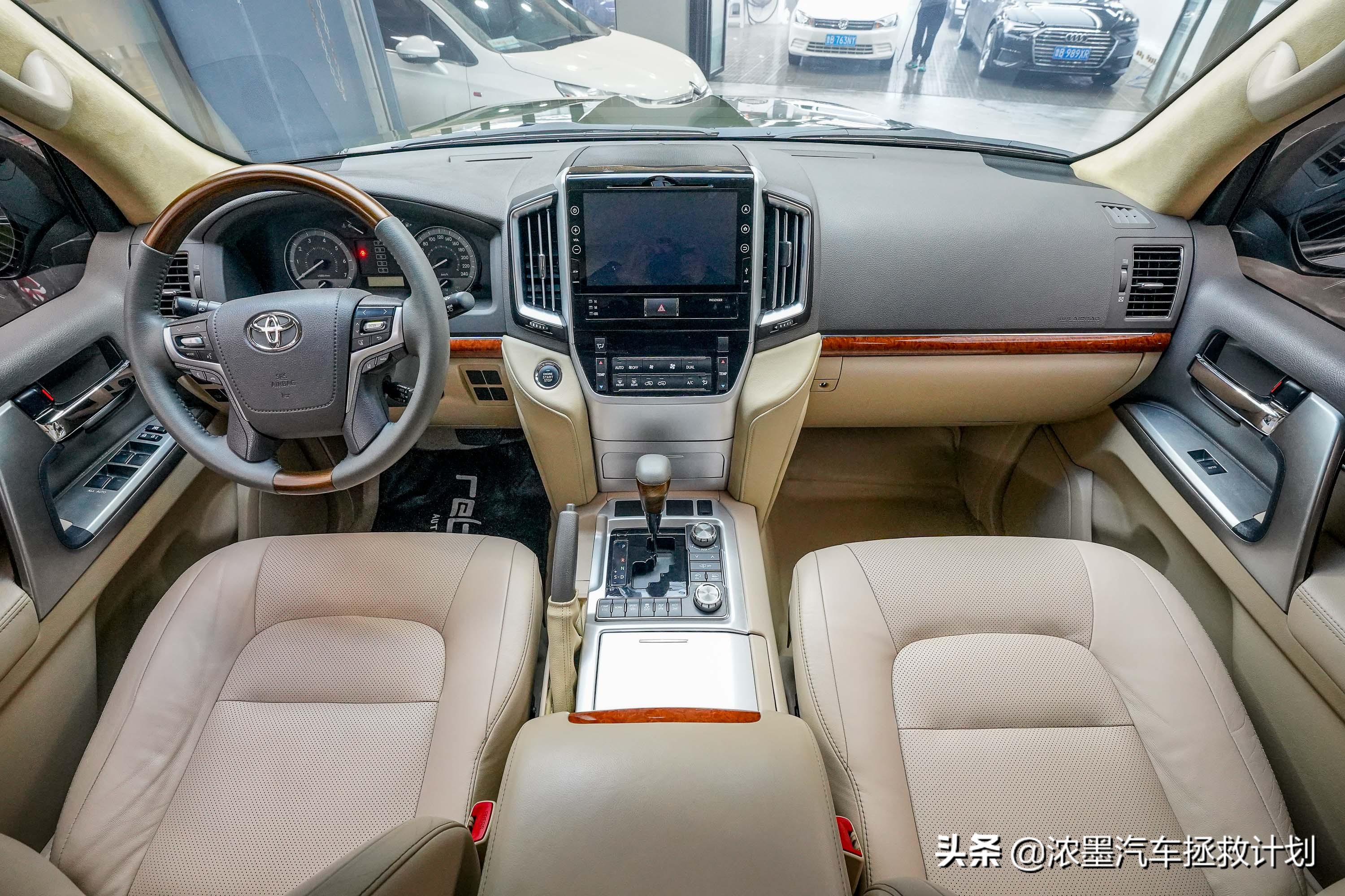 丰田霸道酷路泽带你翻山越岭,丰田兰德酷路泽低速4驱越野模式