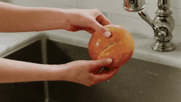 连菊花的幸福都守护不了，你还算什么男人