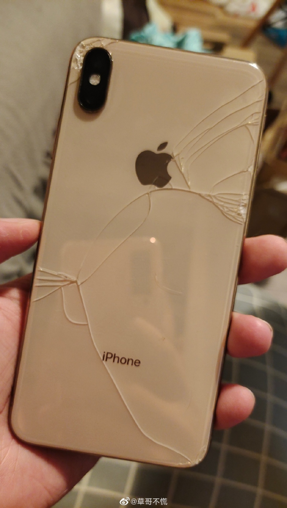 港版苹果ac可以在国内用吗,港行iphone可以买ac+吗