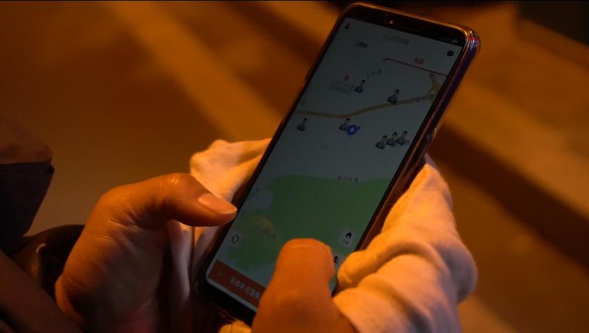 代驾妈妈的真实生活,女代驾夜行生活