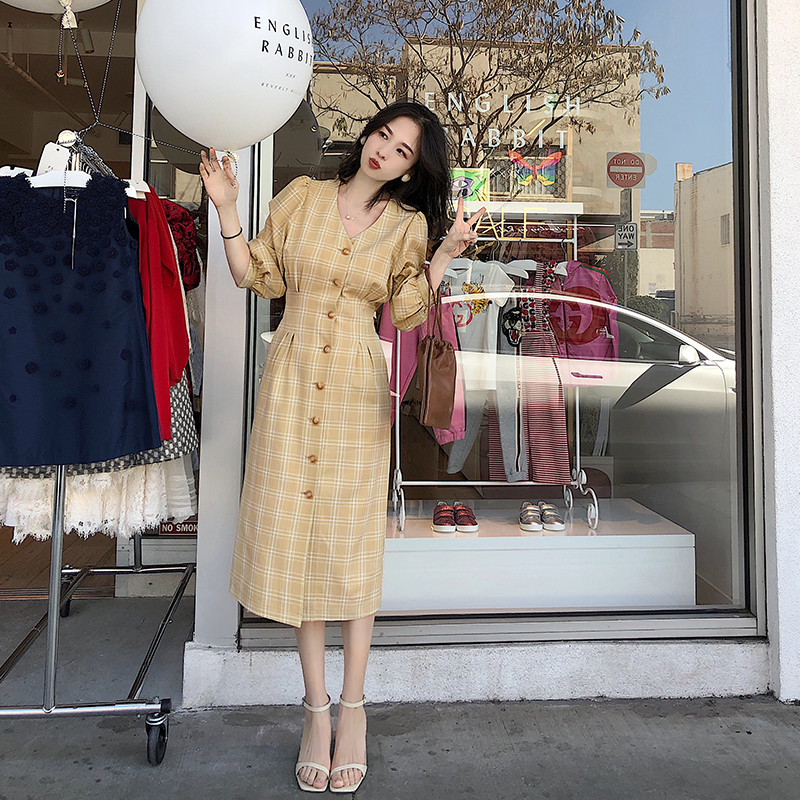 魅力网红连衣裙,显知性优雅,打造夏日迷人“砍男装”