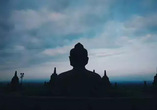 渡人如渡己渡己亦渡人下一句,人生渡人如渡己渡己亦是渡人