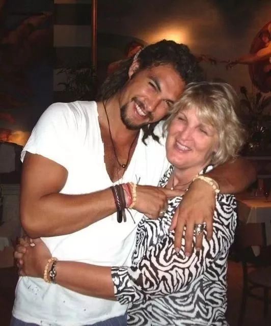 海王杰森莫玛出街,杰森莫玛海王互动