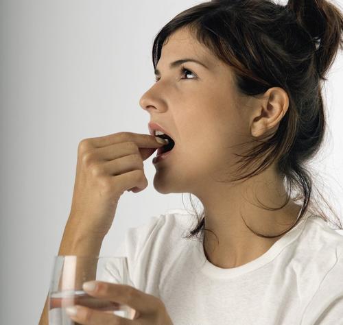 结核性胸膜炎初期会胸疼痛吗,结核性胸膜炎合并发热怎么治疗