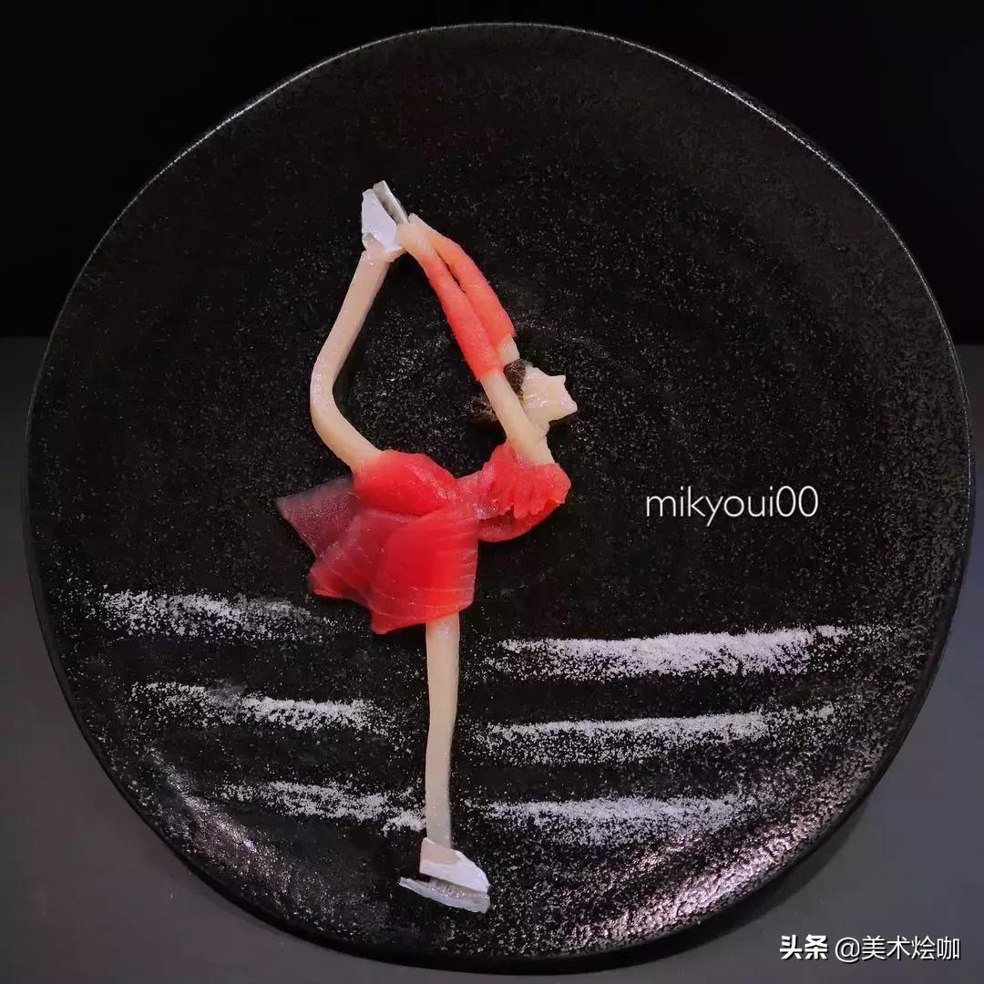 这是家里有矿吗,用三文鱼作画也能美到爆