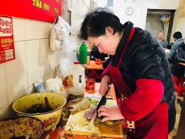 宁波哪里有吃正宗牛肉面的地方,宁波顶流商圈