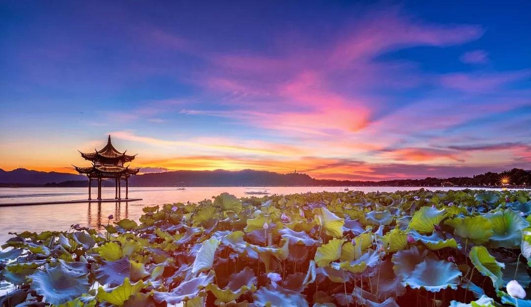 杭州西湖附近可住6人的家庭民宿,去西湖玩住民宿还是住酒店