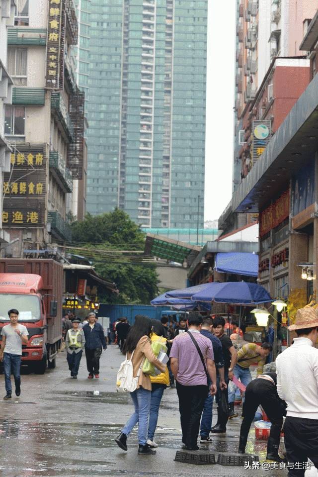 国内有名的海鲜市场,并不是北京新发地,而是广东黄沙水产市场