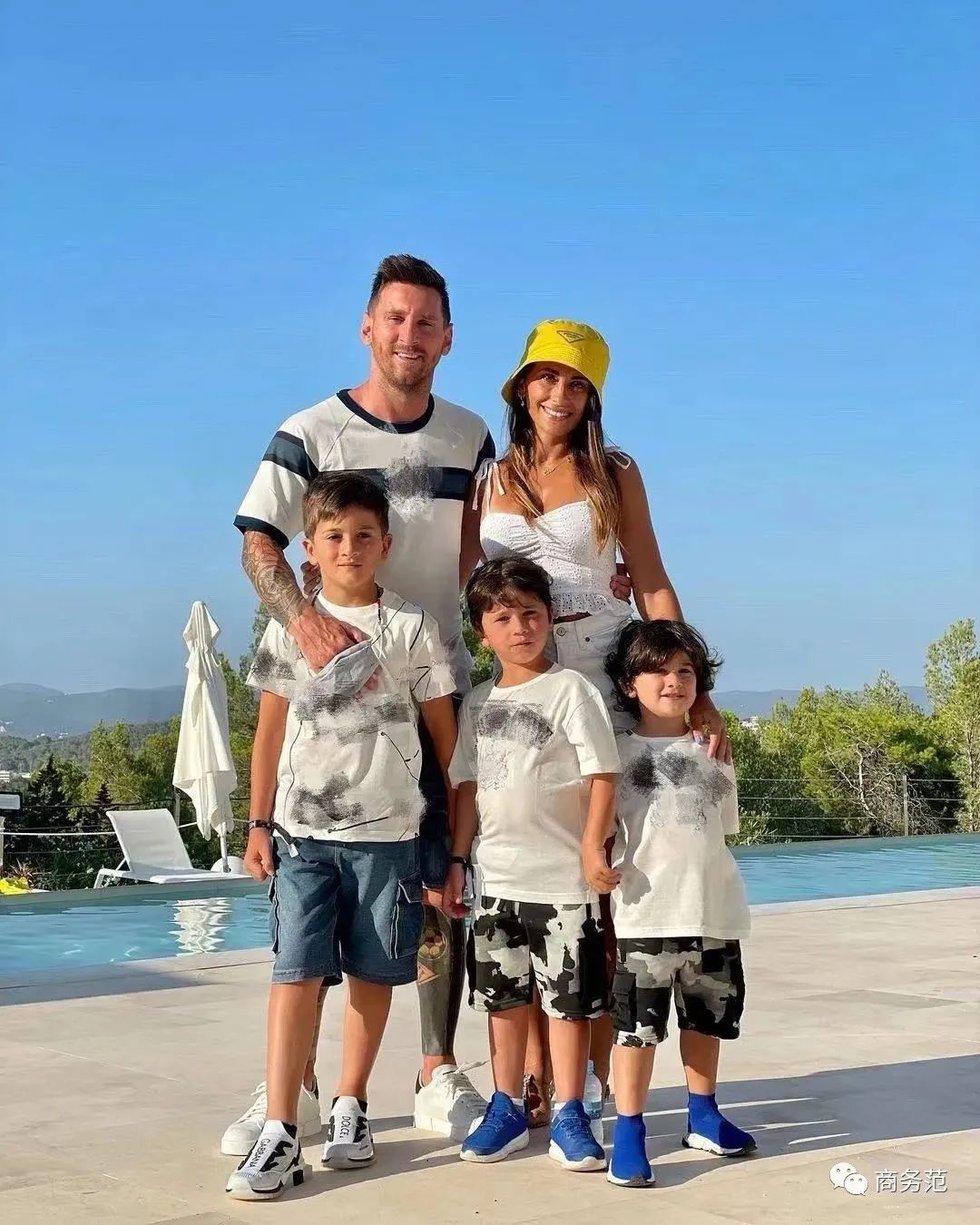 17岁梅西首秀照片,梅西34岁首战刷爆3项纪录