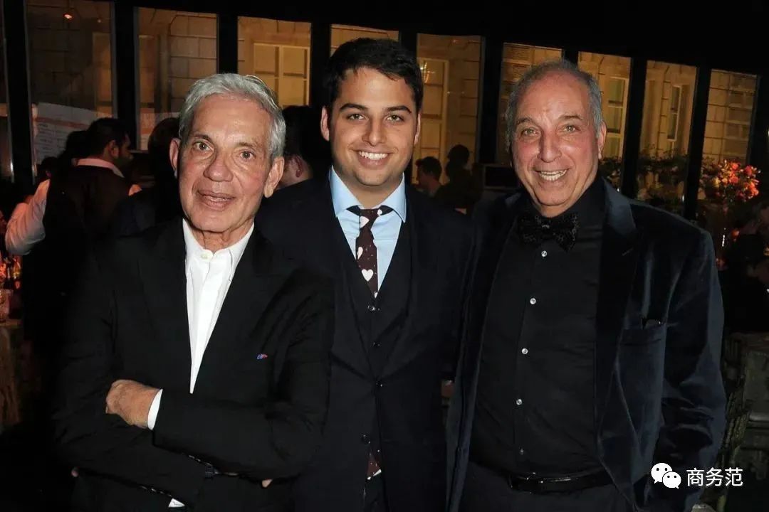 侃爷卡戴珊离婚后合体,卡戴珊什么时候跟侃爷闹分手的