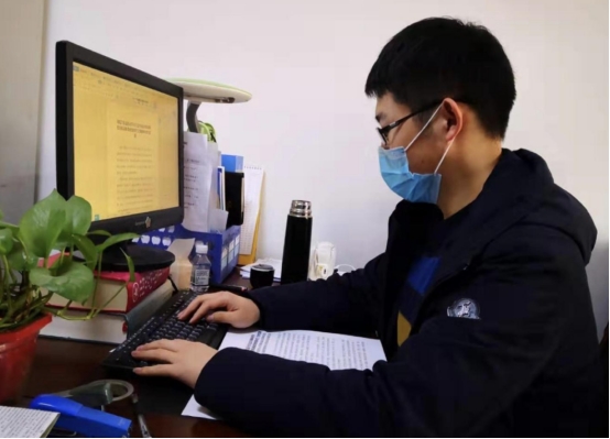 公务员和选调生哪个含金量高,选调生和公务员哪个含金量高