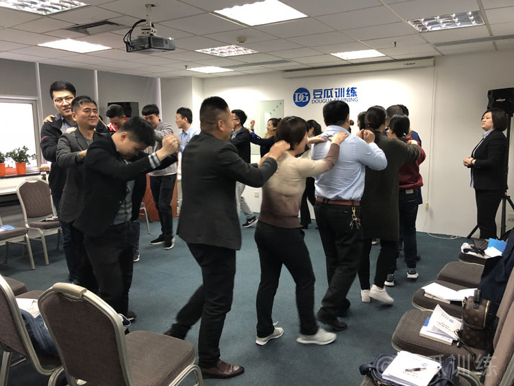 怎样快速提升情商和口才,如何快速提升口才与表达能力