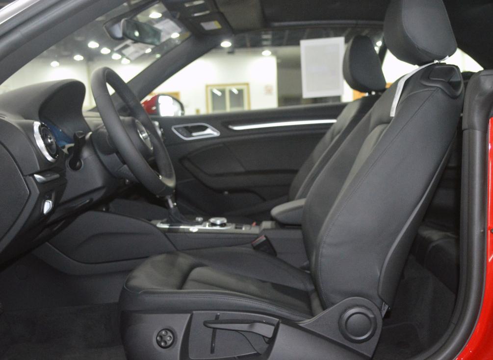 年轻人不一定选野马,这奥迪也能撩妹,7.2秒破百,价格却少了3w+