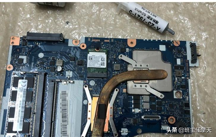 联想笔记本清理灰尘技巧+修理断裂的螺丝柱