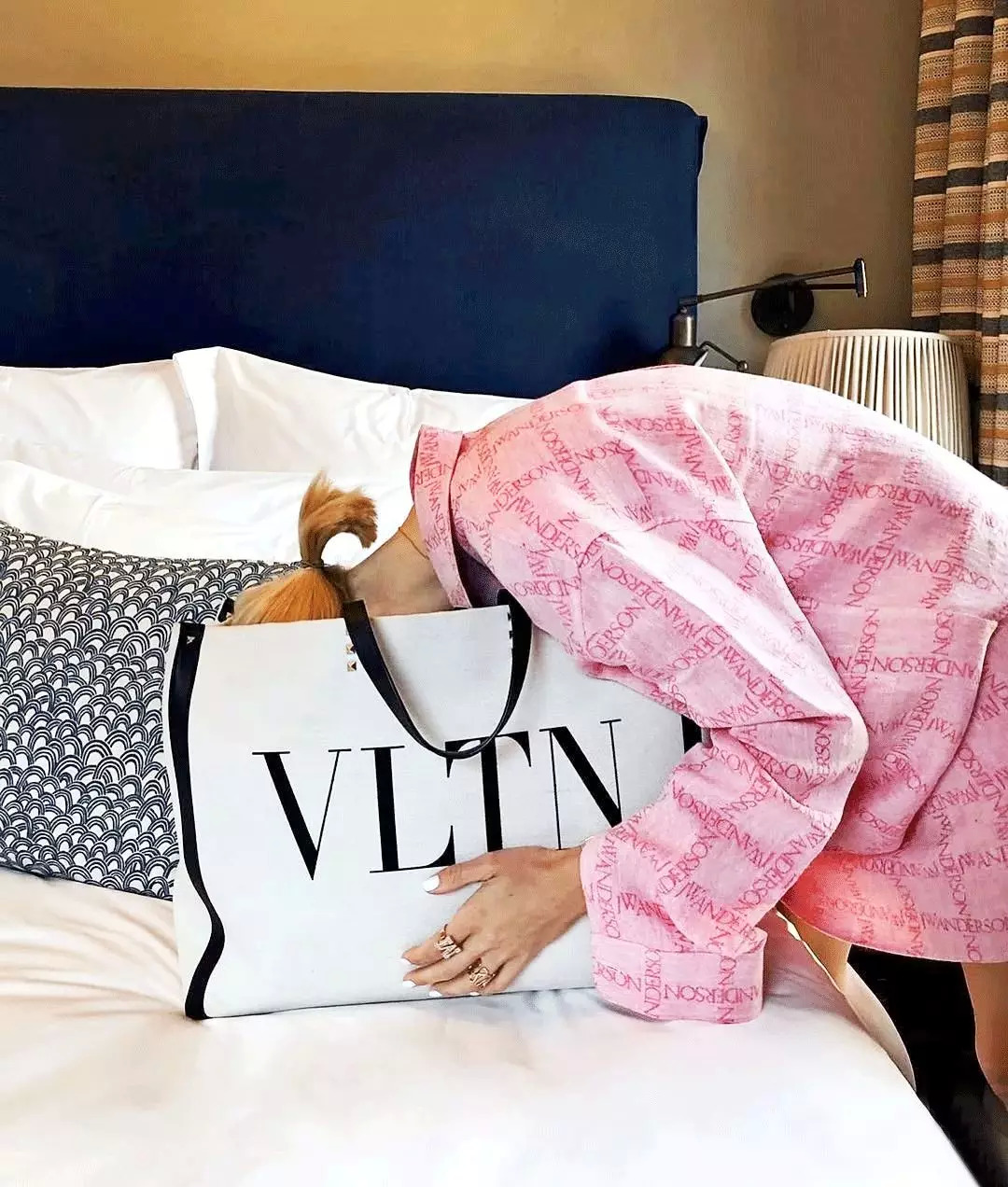 今年最流行最实用最能装的包包……竟然是购物袋？