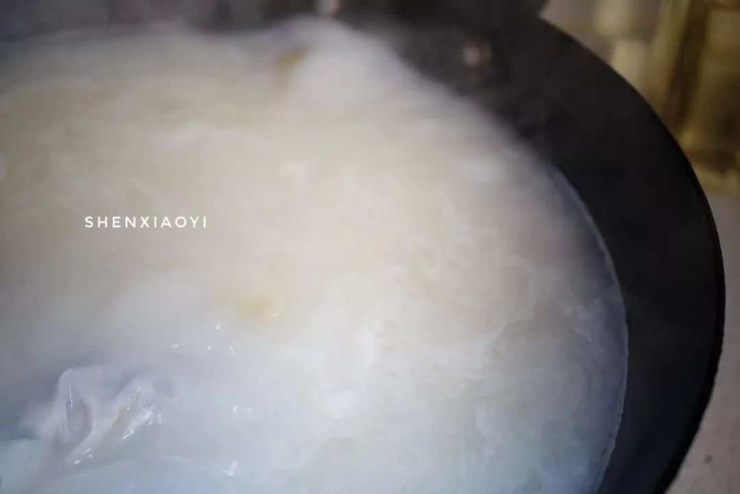 清汤鱼要怎么煮汤才会白,如何让鱼煮得更白汤