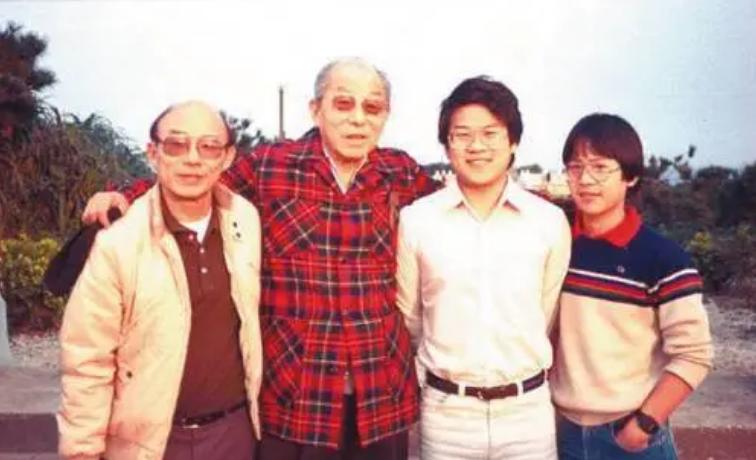 1994年张学良唯一活着的儿子回国,飞机上请人照顾:64岁不会汉语