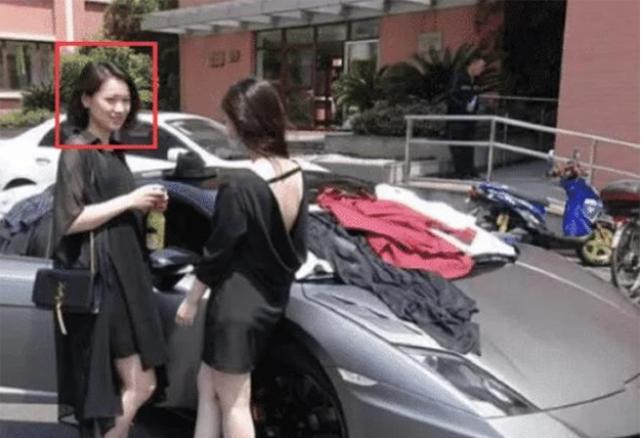 卖惨走红的水泥妹是什么行为,2017年靠卖惨走红水泥妹