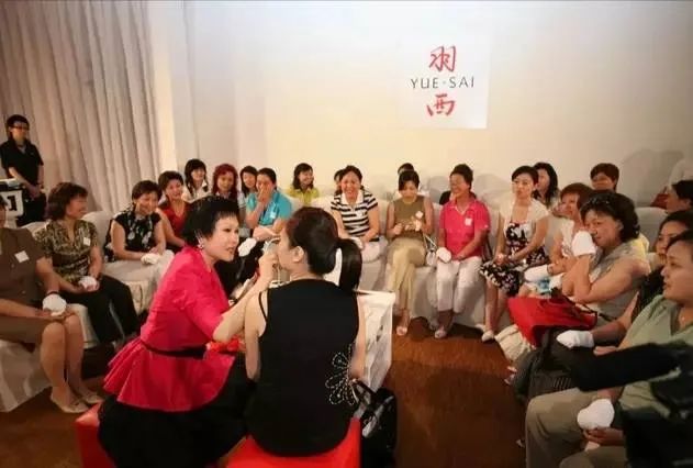 靳羽西人生经历,靳羽西个人经历