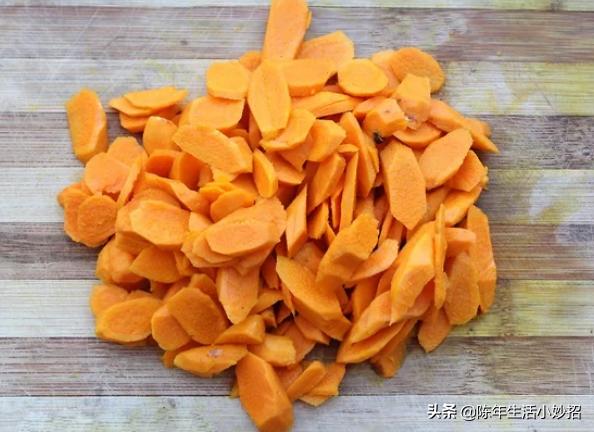 衣服扎染教程新手入门,扎染有图案的衣服