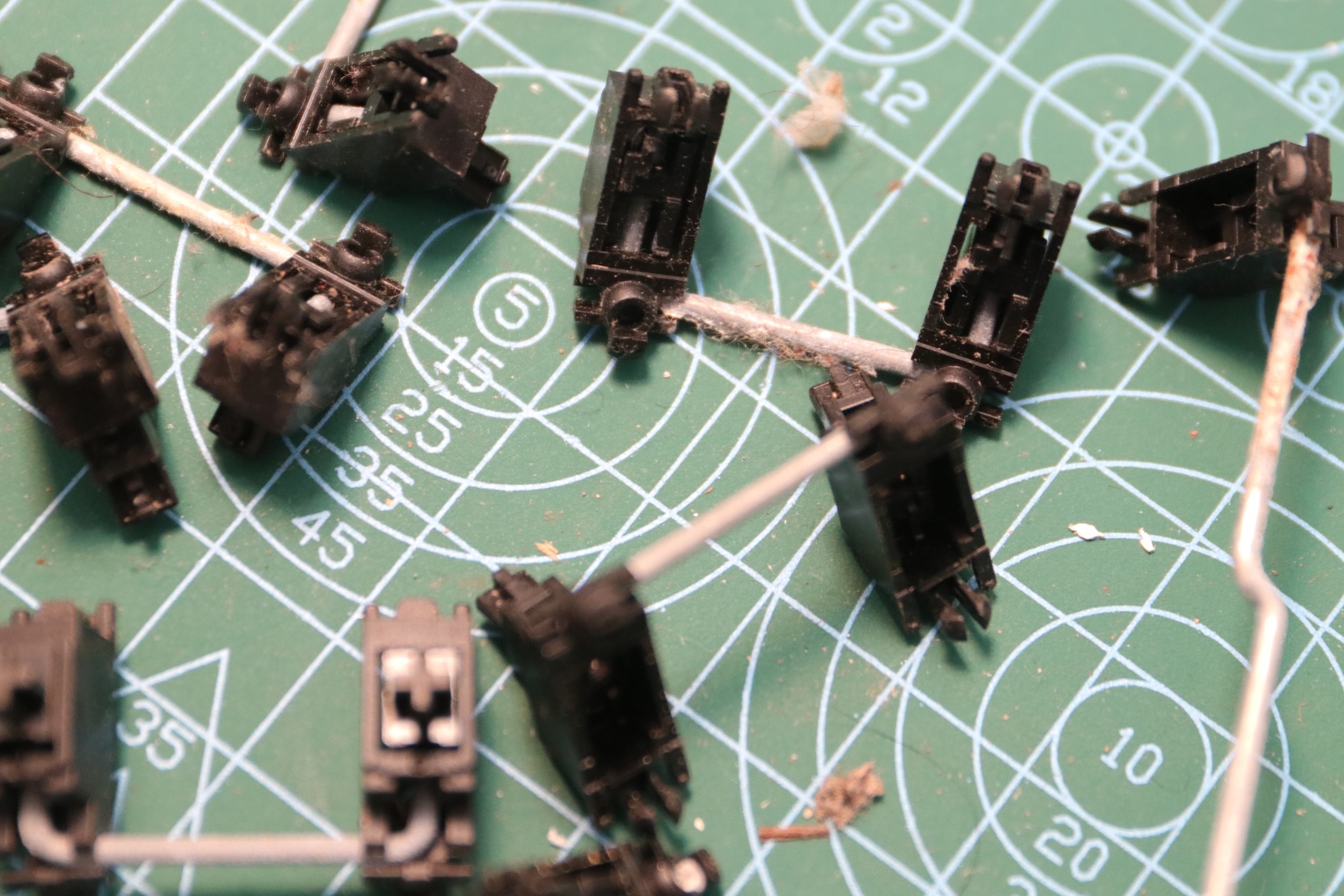 3494机械键盘,不到百元的青轴高颜值键盘