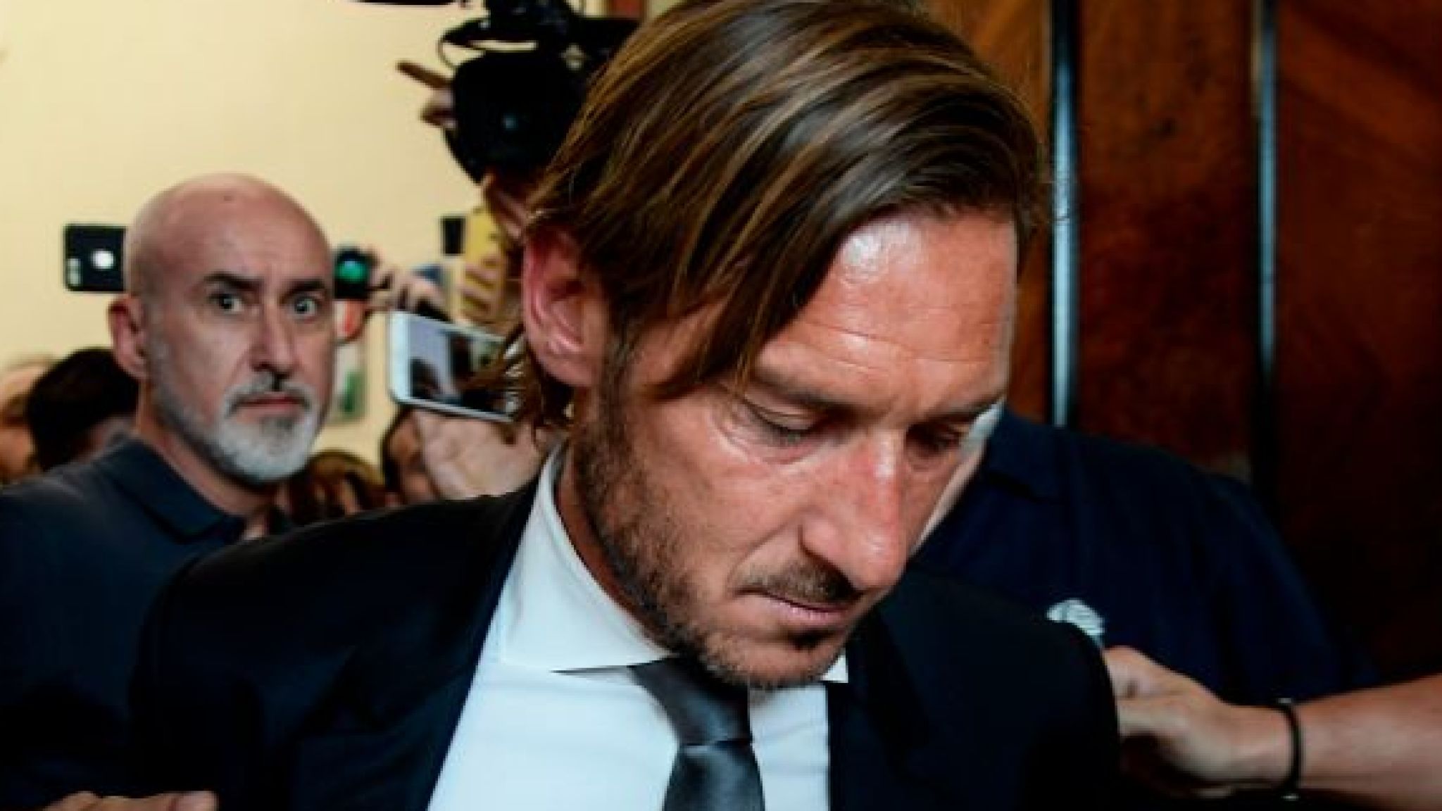 托蒂走了德罗西,罗马退役后的托蒂