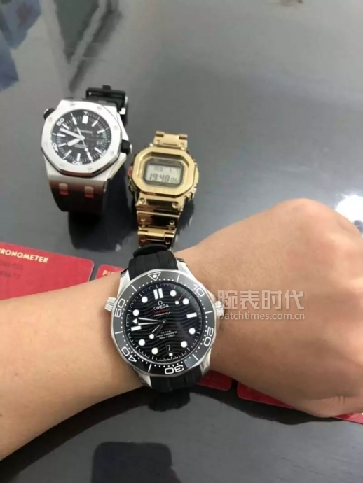 最常见的情侣表,情侣表素材