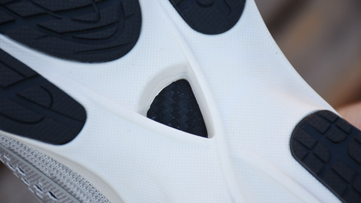 黑科技跑鞋,黑科技缓震跑鞋