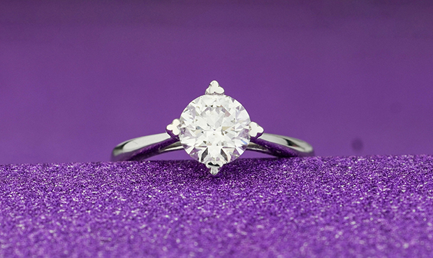 国外品牌钻戒哪个牌子最好,一万左右钻戒品牌哪个性价比高