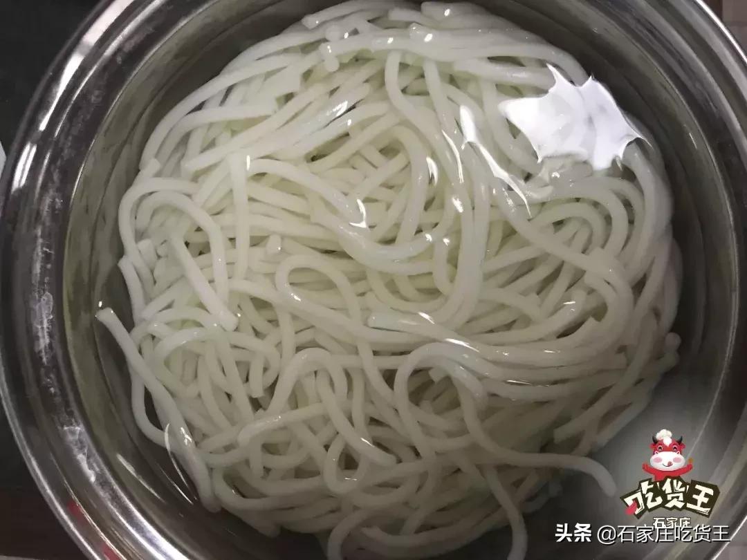 煮螺蛳粉邻居报警,螺蛳粉臭气熏天