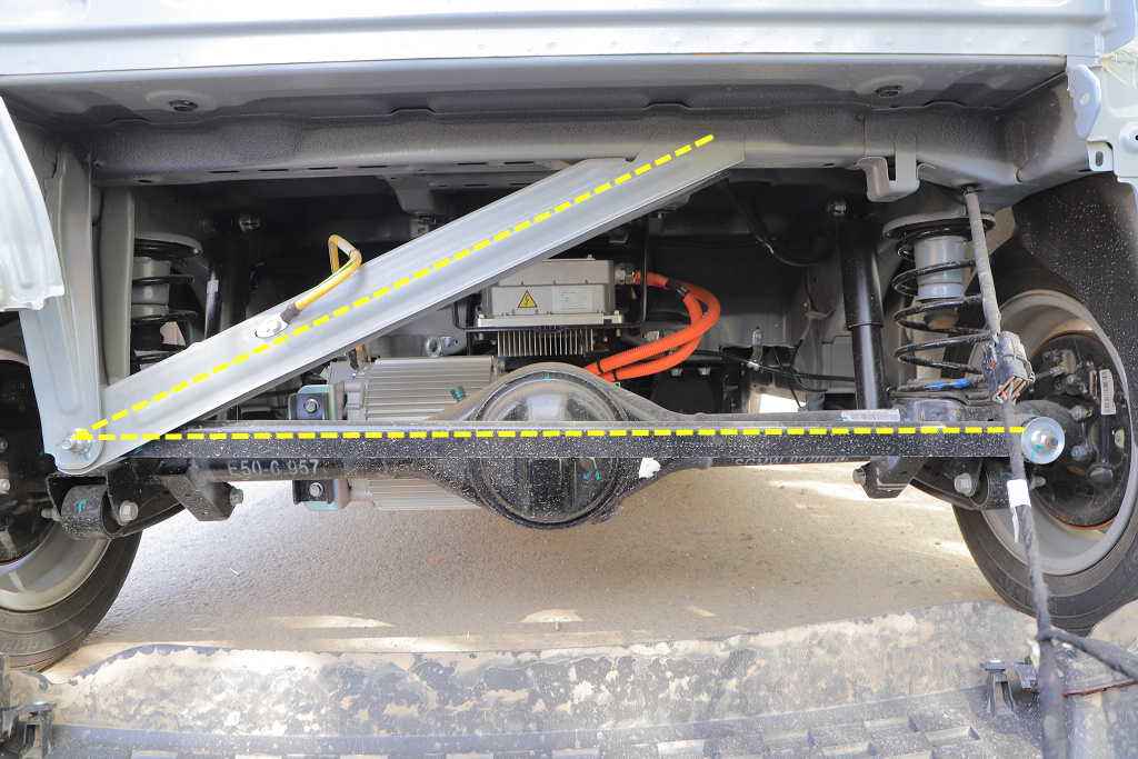 宏光miniev底盘,五菱宏光miniev升高底盘