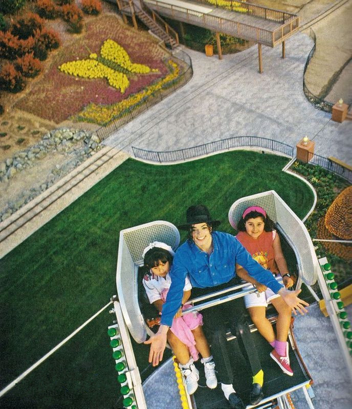 杰克逊三个儿女近照,迈克尔杰克逊的子女现在如何呢