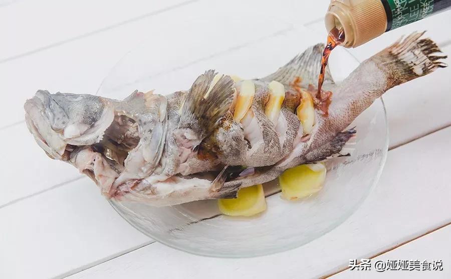 清蒸石斑鱼正宗的做法,清蒸石斑鱼的高档做法