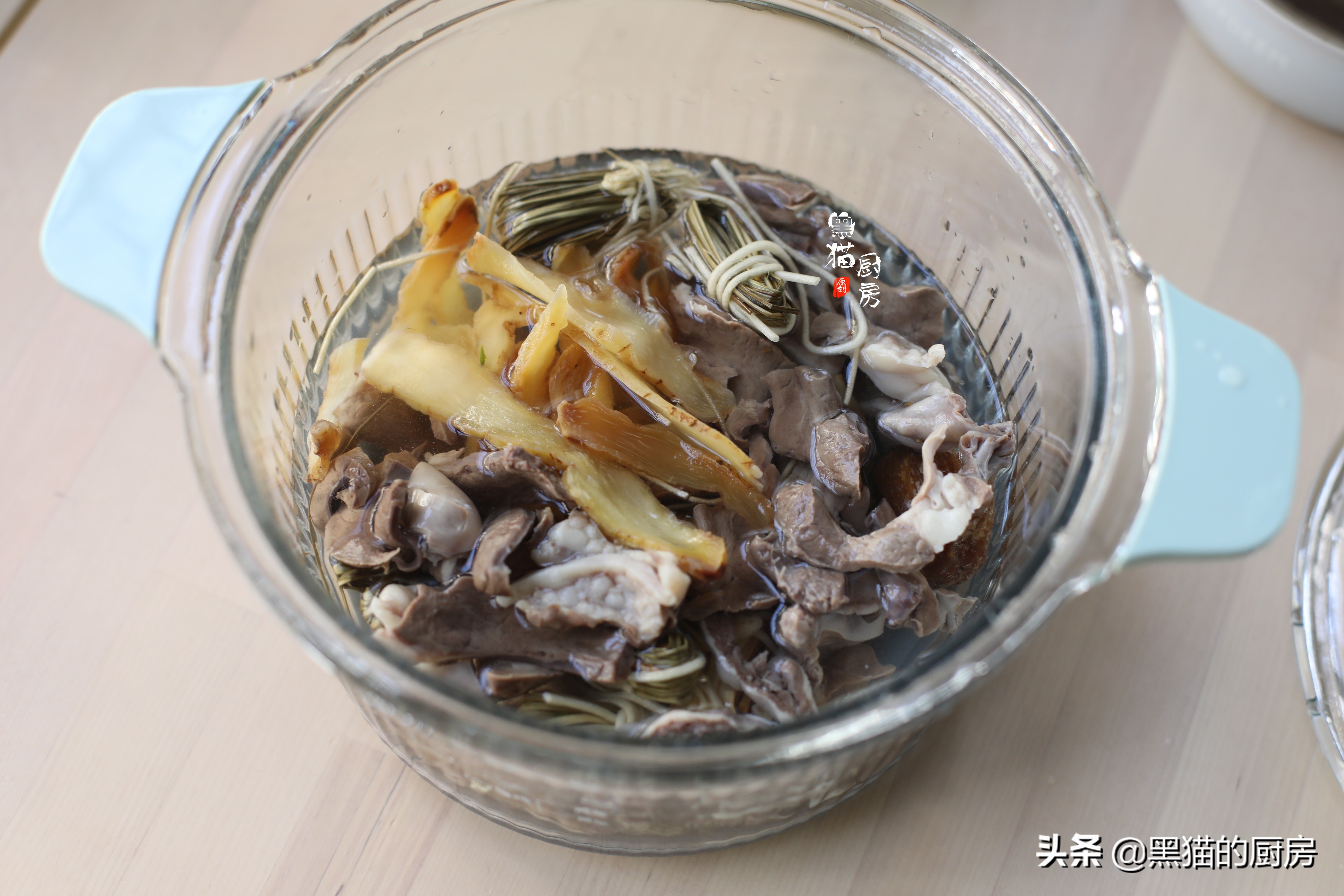 秋天煲一道清心润肺的靓汤,夏秋交替煲什么汤滋润润肺